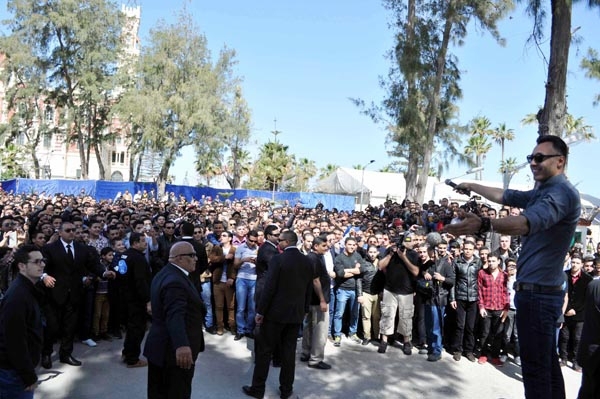 إقبال كثيف على تجارب الأداء