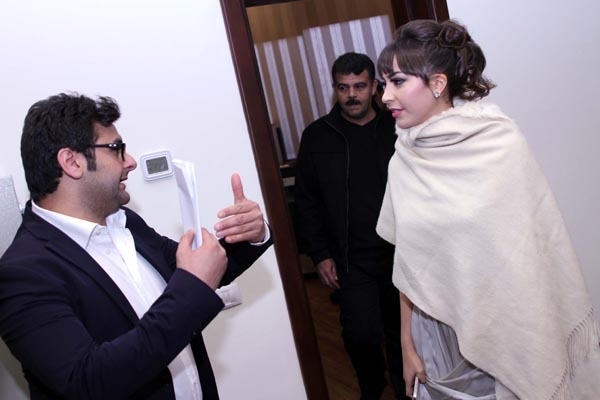 جنات مع وليد منصور منظم الحفلة