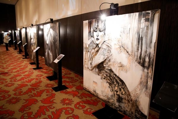 نزار قباني في دبي بلوحات التشكيلي وضاح السيد 