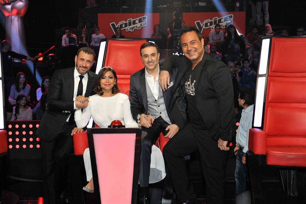 شيرين تعوّض خسارة ربيع جابر بوردة حمراء وكاظم يغازل إيميّه في الحلقة المباشرة الأولى من <strong>the Voice</strong>