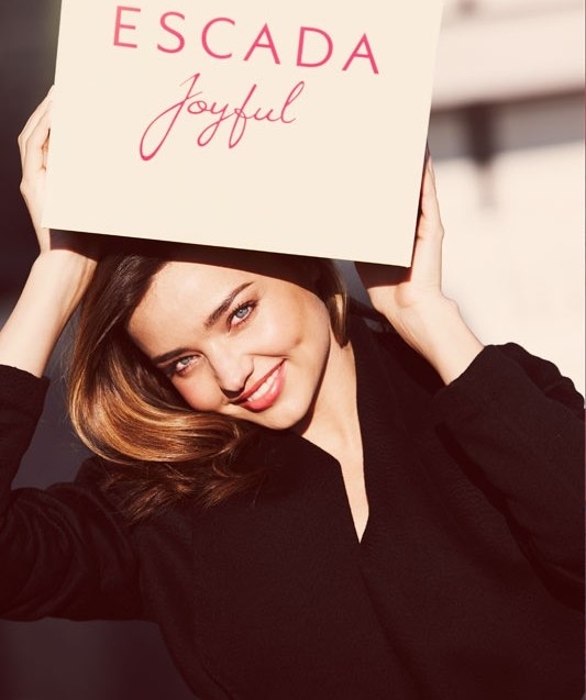 ميراندا كير الوجه الإعلاني لعطر Escada الجديد