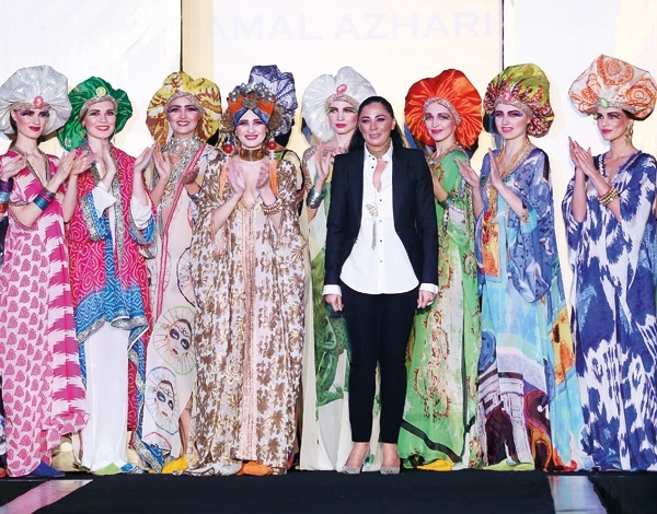 عباءات 'الرياح' لأمل أزهري