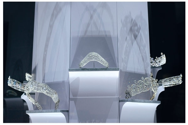 CARTIER Le Style et l'Histoire معرض للإبداع الفني عبر التاريخ ونسائه المؤثرات