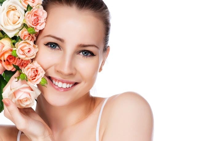 تألقي جمالاً في عيدك يا أجمل الأمهات