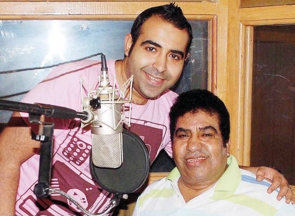 أحمد عدوية يقدم حياته في مسلسل ويستعين بابنه