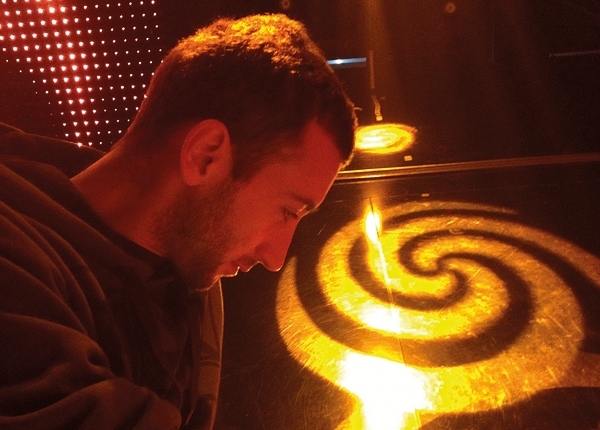 المشرف على الإعداد في <strong>the Voice</strong> حكمت غزال يكشف أسرار اختيارات المدربين