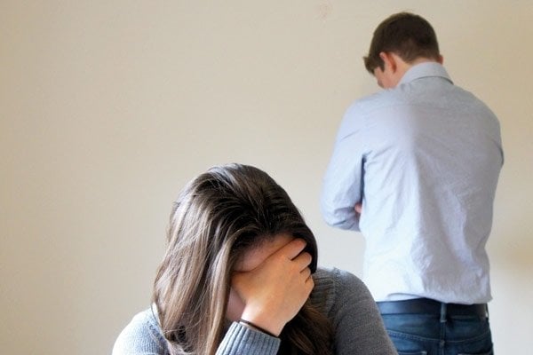 كابوس اسمه الطلاق الغيابي مطلّقة ولا تعلم