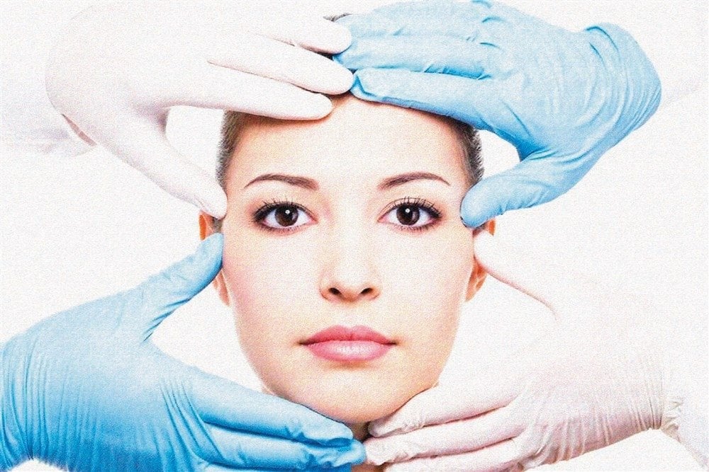 أزواج يدفعون زوجاتهم  إلى عيادات التجميل!