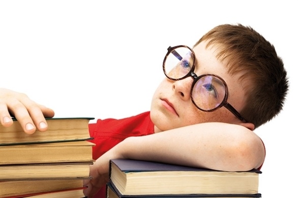 ما هو العقاب الذي يستحقّه الأستاذ الذي ضرب تلاميذه؟