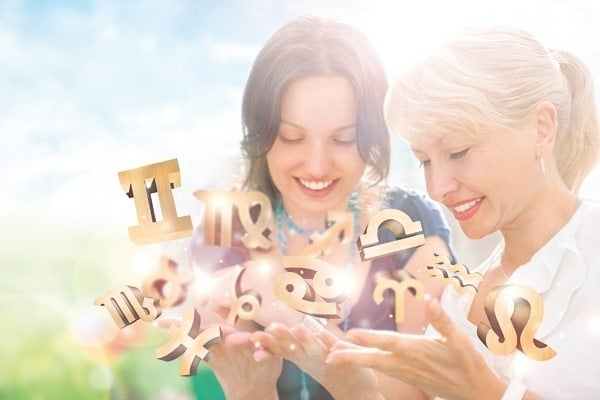 الأبراج: حقيقة؟ أم إيمان؟ أم علم؟ أم تجارة؟