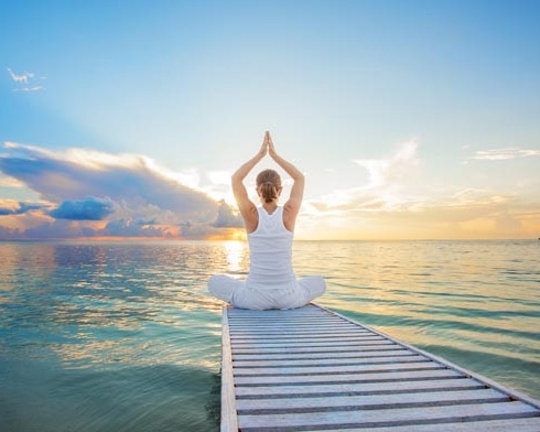 اليوغا مسكّن للألم