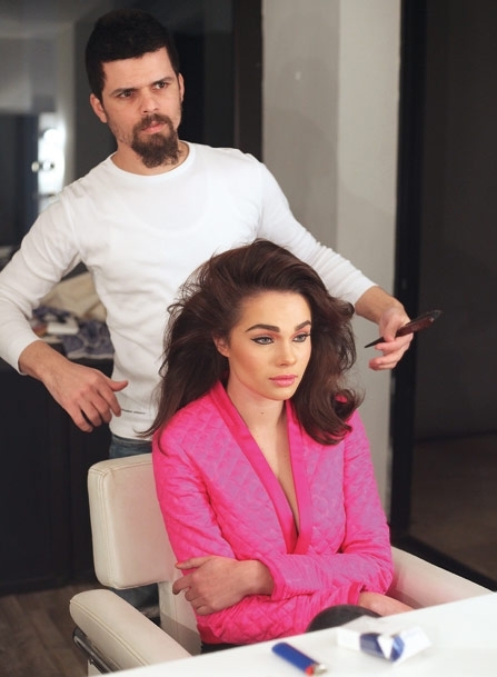 في الكواليس Behind The Scenes