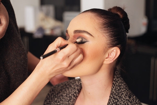 في الكواليس Behind The Scenes