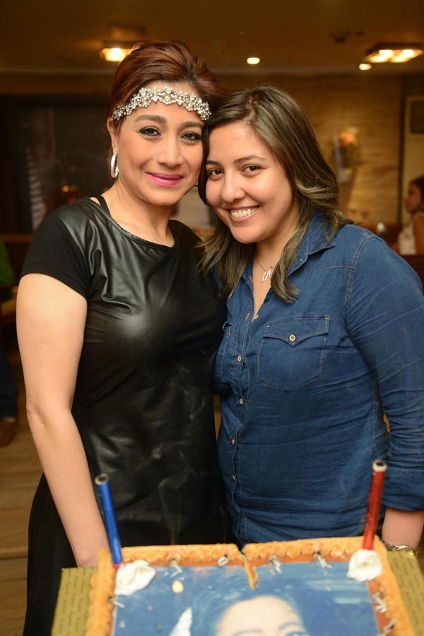 مي كساب تهنئ بسمة