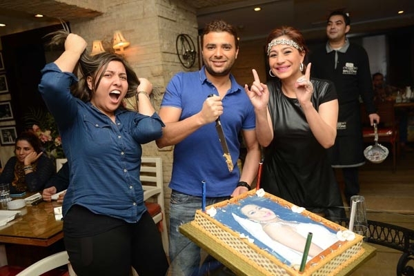 رامي ومي يلاعبان بسمة