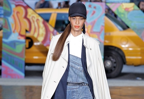 Jeans! What's New شعبية أم ذات شعبية؟