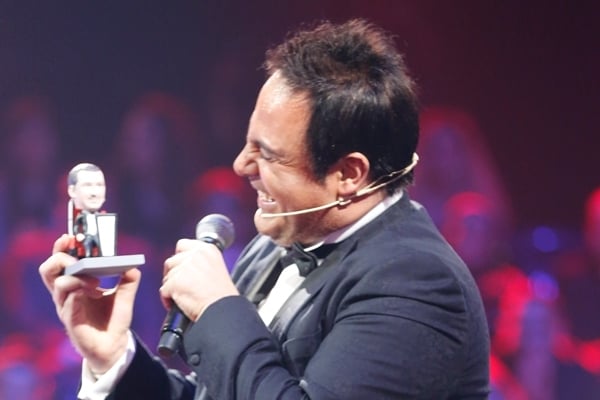 عاصي الحلاني: كسرت حاجز الجديّة في the Voice وهذا ما فعلته في الكواليس...