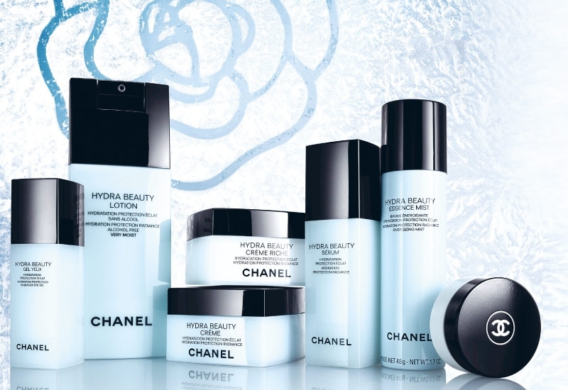 بشرة رطبة ونضرة مع  Hydra Beauty  Nutrition من CHANEL