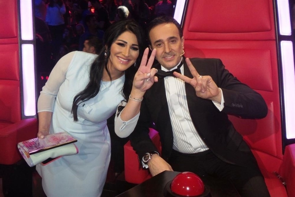 لأول مرّة طفل صابر الرباعي برفقة والدته على 'شط البحر'...