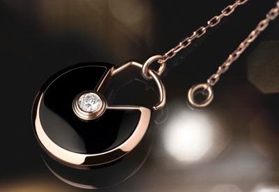 قلادة أموليت دو كارتييه