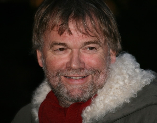 جوستاين غاردنر يطرح تساؤلات الصغار الفلسفية