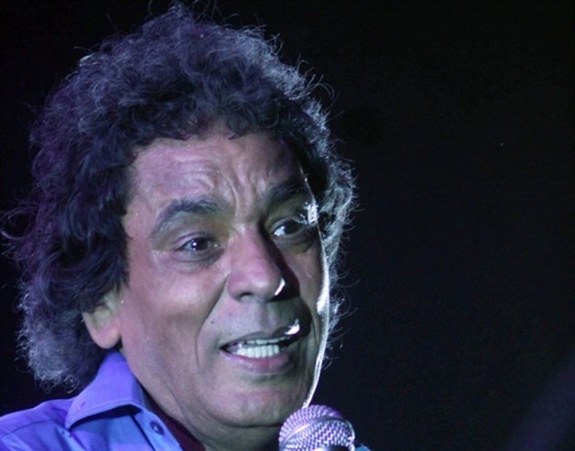 محمد منير يتزوج في سرية شديدة