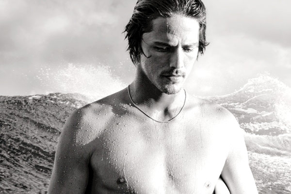 جهّز نفسك للسفر مع Allure Homme Sport eau Extreme من Chanel