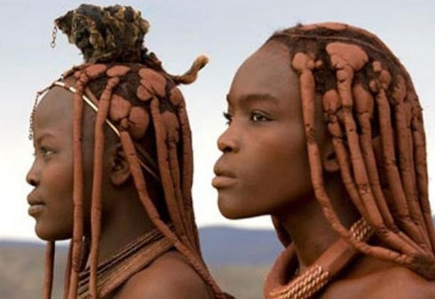 تبادل الزوجات بين الأصدقاء.. من تقاليد ناميبيا