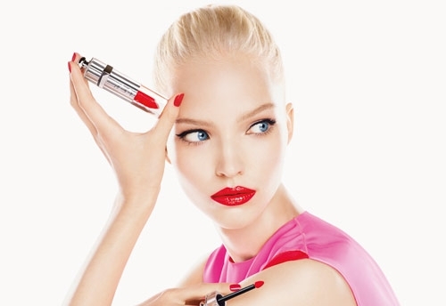 Dior Addict Fluid Stick، كل ما ترغب به شفتيك بلمسة واحدة!