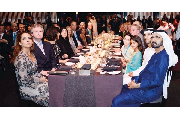 محمد بن راشد يحضر حفلة استقبال على هامش كأس دبي للخيول