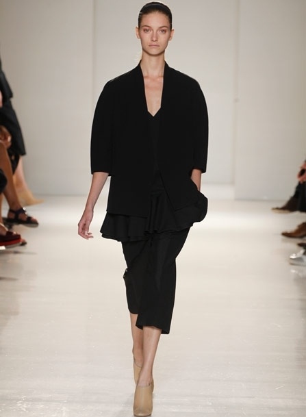 Victoria Beckham: تعرف جيّداً ما هي القصّات التي تناسب المرأة