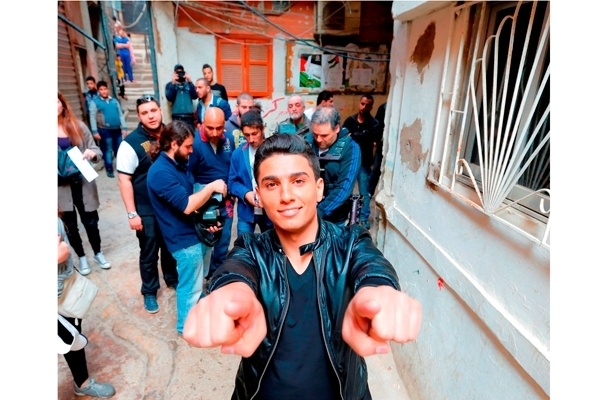 محمد عساف يرقص فرحاً في 'يا حلالي ويا مالي'