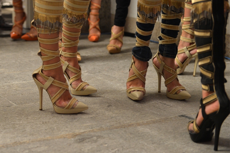 الجزمة الطويلة موضة هذا الصيف. هل ستجرّبينها؟