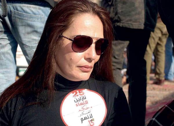 شيريهان تتبرع بمنزلها وتشارك في تظاهرات '30 يونيو'