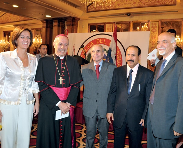 استقلال الباراغواي في لبنان 