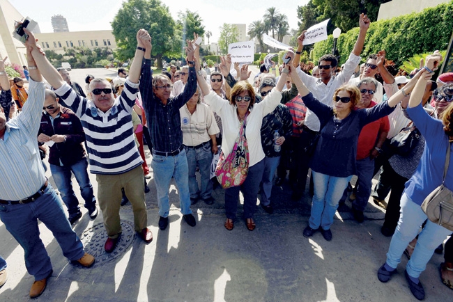 من الأوبرا إلى الباليه: هجمة شرسة على الفنون الراقية في مصر والنجوم يدخلون المعركة