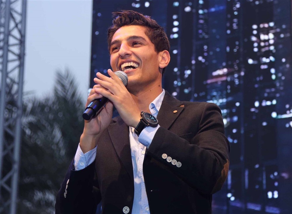 صيف محمد عساف ساخن بالحفلات في كل مكان... مازن حايك: عساف تفوق على منافسيه بملايين الأصوات