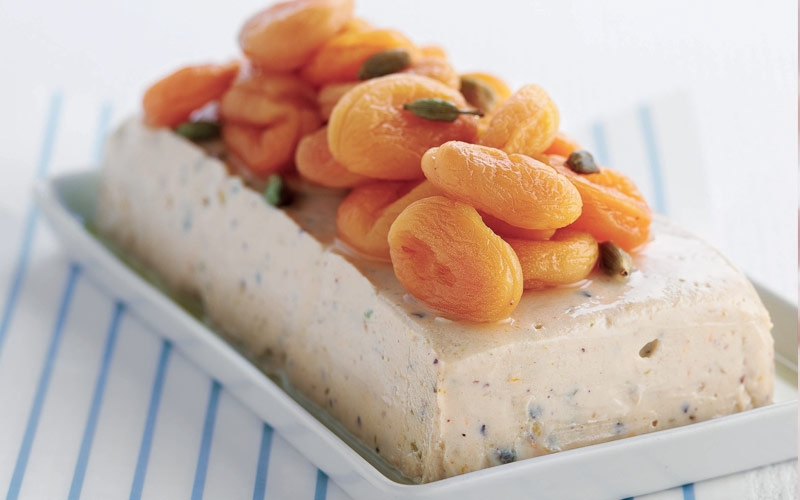 حلاوة الفستق المجلّدة مع المشمش 