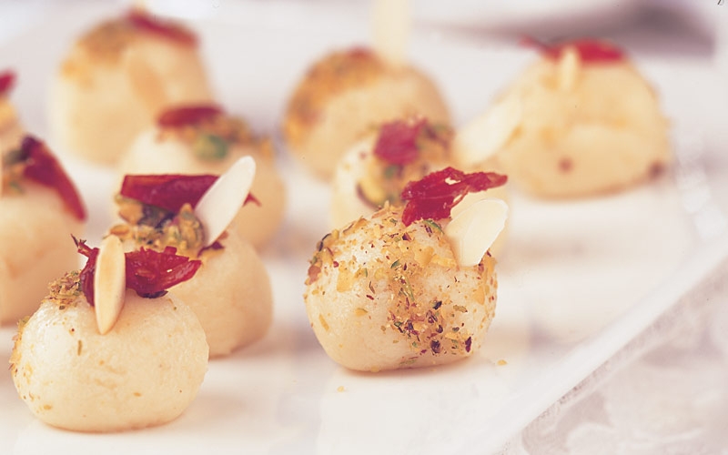 كرات الحليب (لبنية)