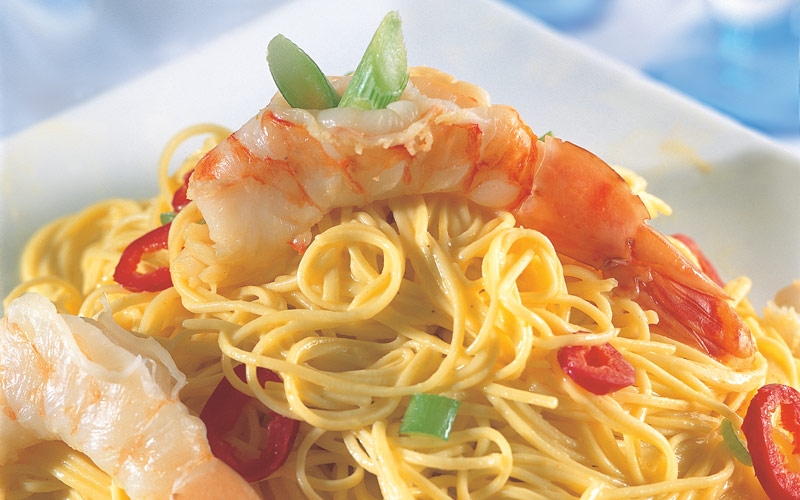 القريدس مع حليب جوز الهند والزعفران