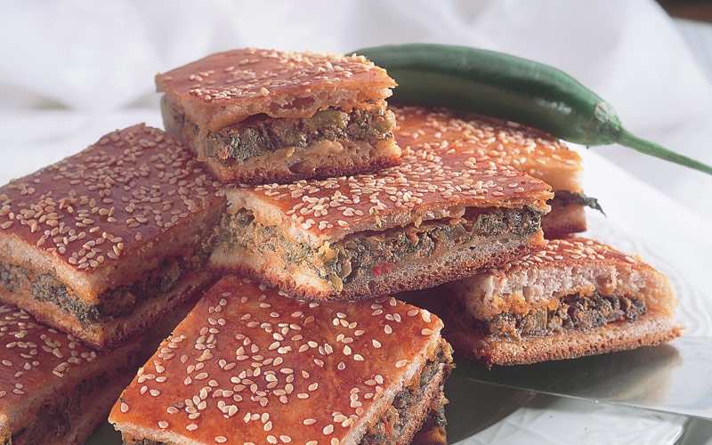 فطيرة السلق والطحينة