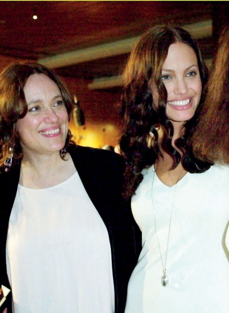 أنجلينا ووالدتها