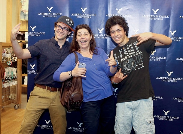 باتريك ولارا لبكي ومارك يمين 