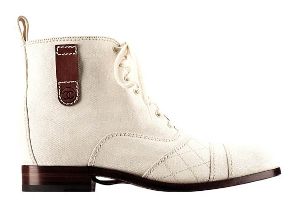 White toile short boot