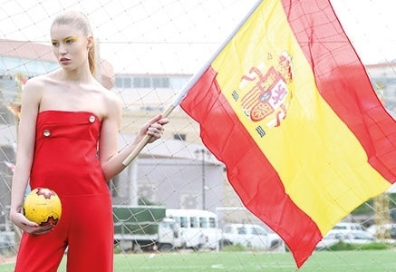 ترافق 'لها' أجواء مونديال <strong  dir='ltr'>2014</strong>! إختاري لونك وإنما حافظي على الروح الرياضية...