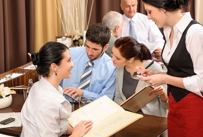 لائحة المأكولات تحوي بكتيريا أكثر من كرسي الحمام!