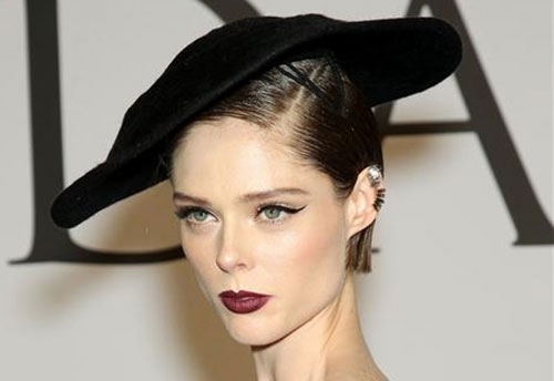 تسريحات، أكسسوارات وماكياج، <strong  dir='ltr'>10</strong> أفكار جديدة جربيها هذا الأسبوع!