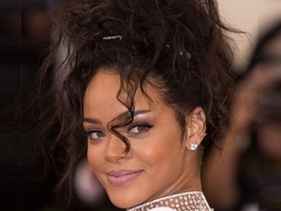 كوني عصريّة مثل ريهانا