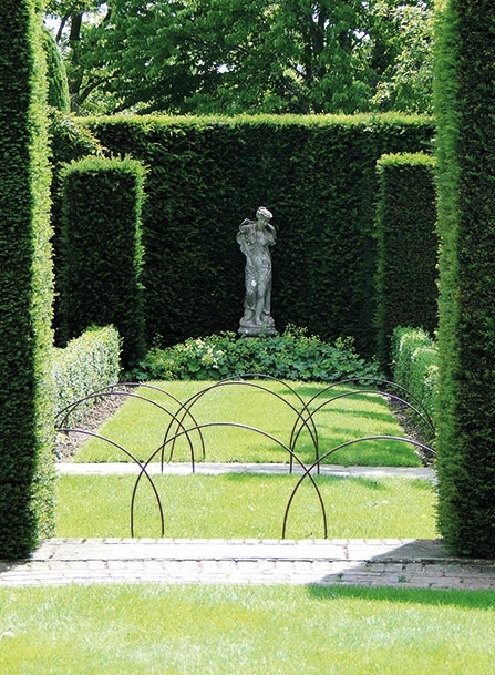 حدائق قصر سيسنغورست Sissinghurst في بريطانيا