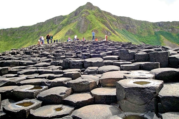 جاينت كوزواي، في أيرلندا الشمالية
